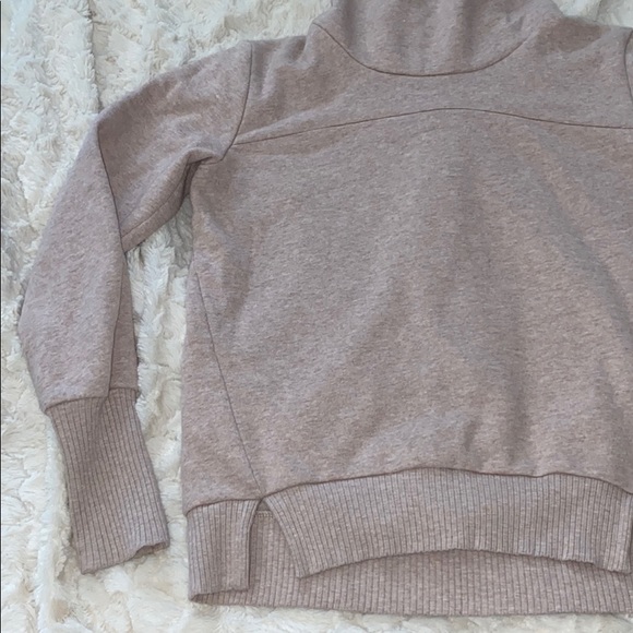Alo yoga sweater - Picture 6 of 8